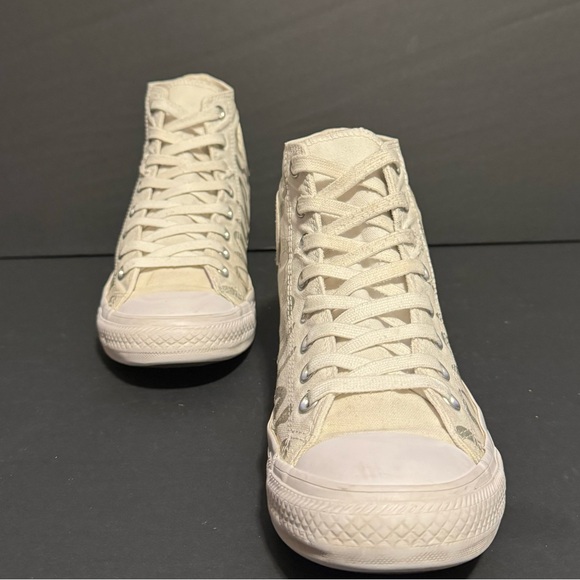 Converse - Picture 5 of 15